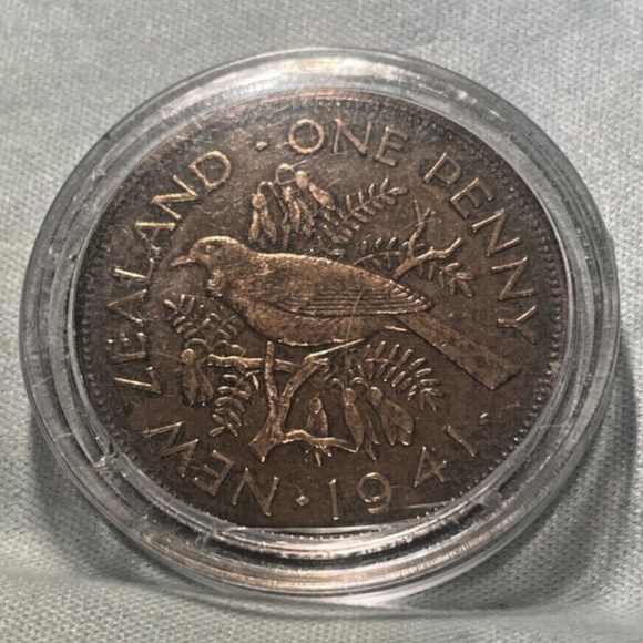 1941 NEW ZEALAND PENNY - RARE DATE - XF/AU - Picture 2 of 4